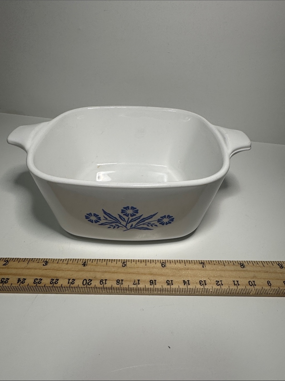 Vintage Corning ware cornflower blue floral pattern p 43 b 2 3/4 White made USA